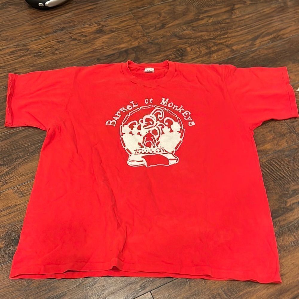 VTG Single Stitched Barrel of Monkeys graphic tee on XL made in USA Lee tag GUC